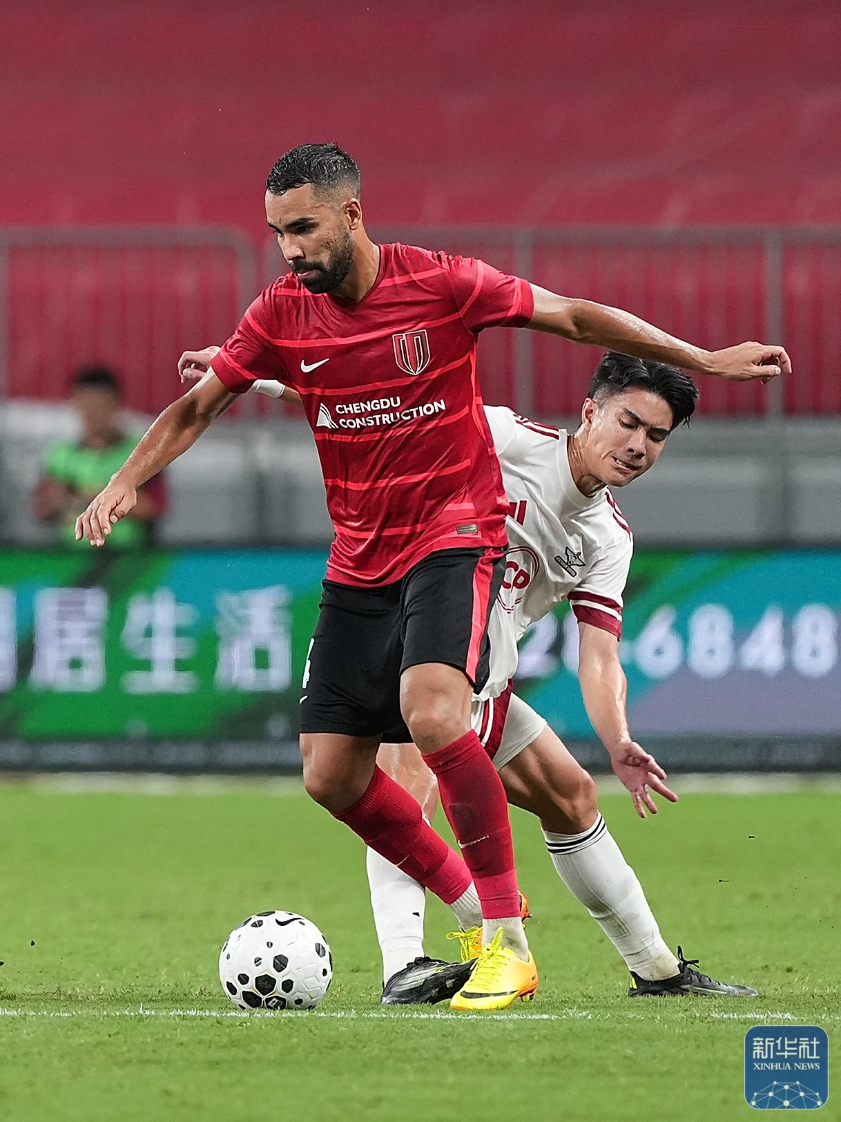 哈希网站 -包含成都蓉城训练开放日，今晨队长鼓劲引欢呼，欧联在即，临场指挥获称赞的词条